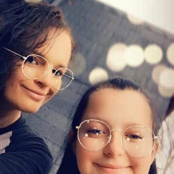 Meet your Posher, Christina - Picture 1 of 1